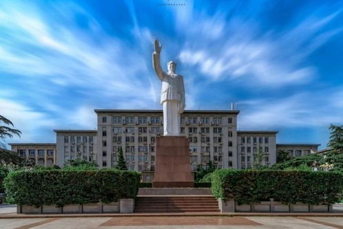 国内大学能有多大 长春坐落在吉大 ,华科大学生上学要坐地铁
